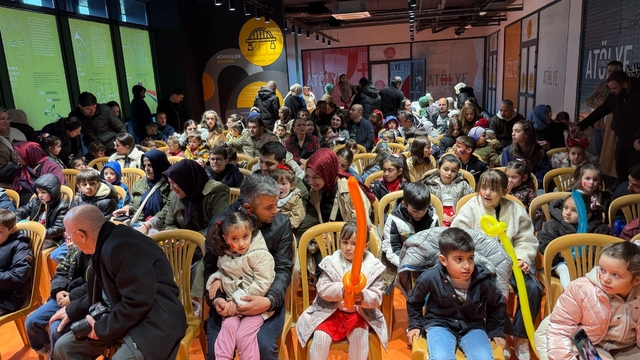 Trabzon'daki Özdemir Bayraktar Bilim Merkezi'ni 61 bini aşkın öğrenci ziyaret etti