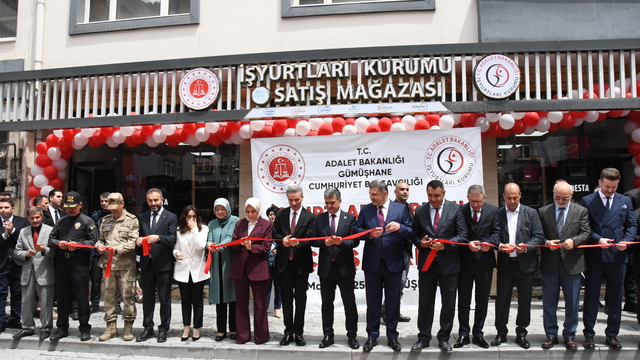 Gümüşhane'de hükümlülerin el emeği ürünlerinin satışa sunulduğu mağaza açıldı