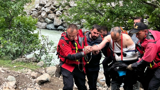 Derede akıntıya kapılan İbrahim 4 gündür aranıyor (2)