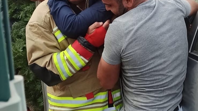 Hatay'da 2 otomobilin çarpıştığı kazada 2 kişi yaralandı