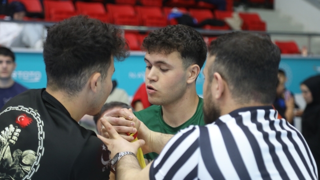 Bilek Güreşi Gençler A Türkiye Birinciliği müsabakaları Samsun'da tamamlandı