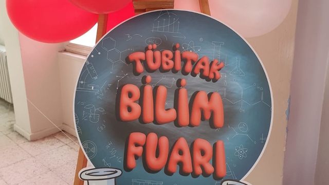 Adana'da TÜBİTAK 4006 Bilim Fuarı düzenlendi