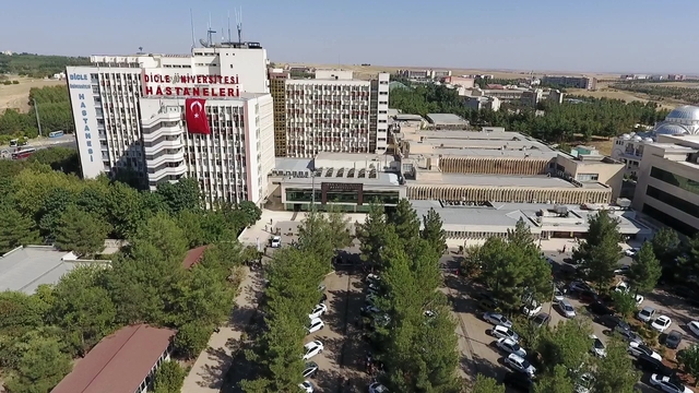 Dicle Üniversitesinin "klinik ve sağlık" alanında Türkiye'de 13'üncü olduğu belirtildi