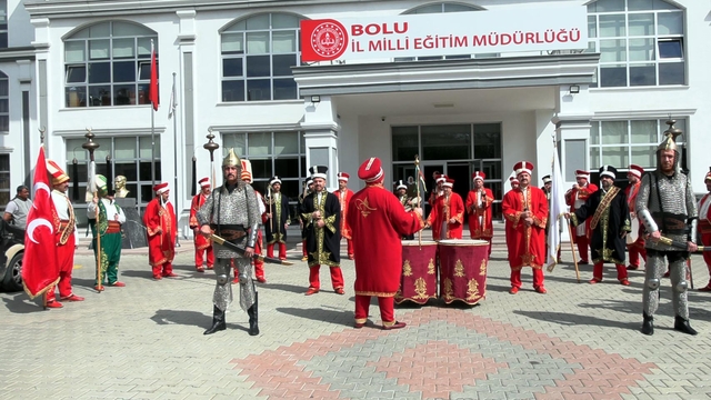 Bolu'da öğretmenlerden mehter takımı kuruldu