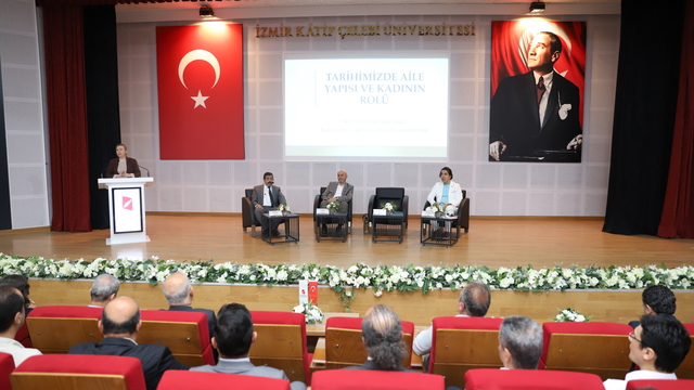 İKÇÜ'de "Mehir ve Aile" konulu panel düzenlendi