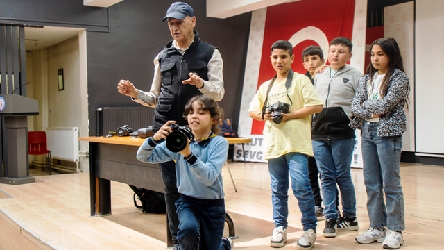 Kütahya'da öğrencilere fotoğrafçılık eğitimi veriliyor
