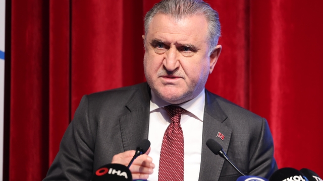 Bakan Bak: Obezite gerçeğini unutmamamız lazım