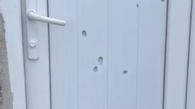 Diyarbakır'da dolu etkili oldu; bağ evi kapısı delindi