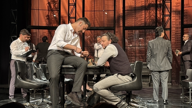 Trabzon'da "12 Öfkeli" oyunu sahnelendi