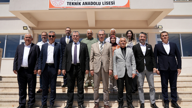 Fethiye'de lisede oluşturulan bilgisayar atölyesi açıldı