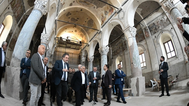 Büyükkılıç, Aziz Eustathios Kilisesi'nin devam eden restorasyon çalışmalarını inceledi