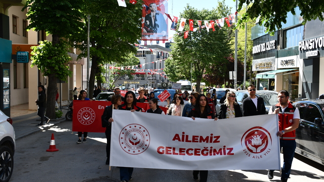 Bilecik'te "Aile Yılı" kapsamında yürüyüş düzenlendi