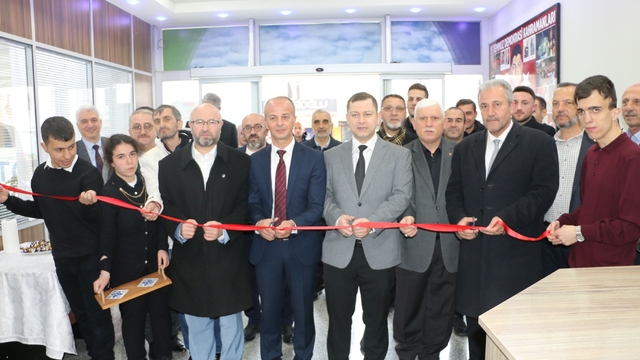 Of'ta Engelliler Haftası'na yönelik sergi açıldı