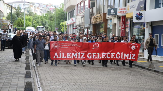 Diyarbakır, Siirt, Elazığ ve Şırnak'ta "Aile Haftası" kapsamında kortej yürüyüşü yapıldı