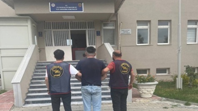Kırklareli'nde 23 yıl 11 ay kesinleşmiş hapis cezası bulunan firari hükümlü yakalandı