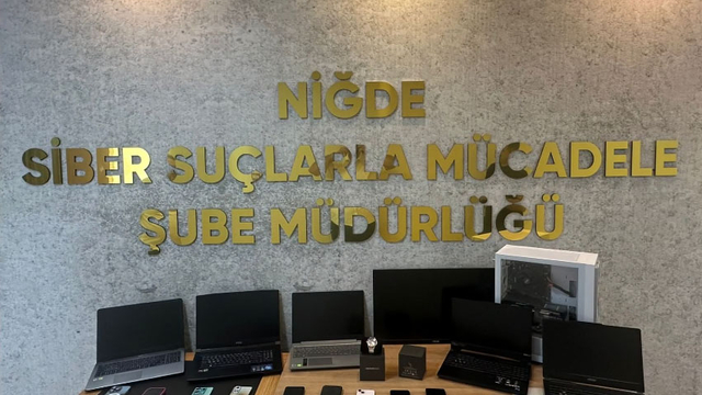 Niğde merkezli kredi kartı dolandırıcılığında 3 zanlı tutuklandı