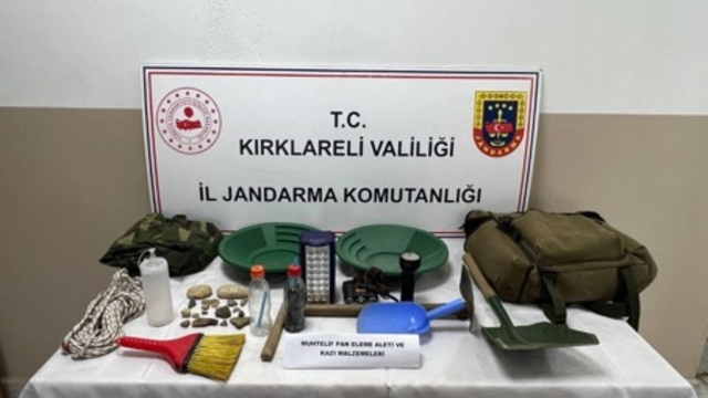 Kırklareli'nde uyuşturucu operasyonunda 8 zanlı yakalandı
