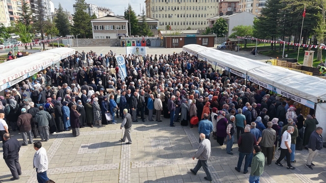 Konya'da fide dağıtım töreni düzenlendi