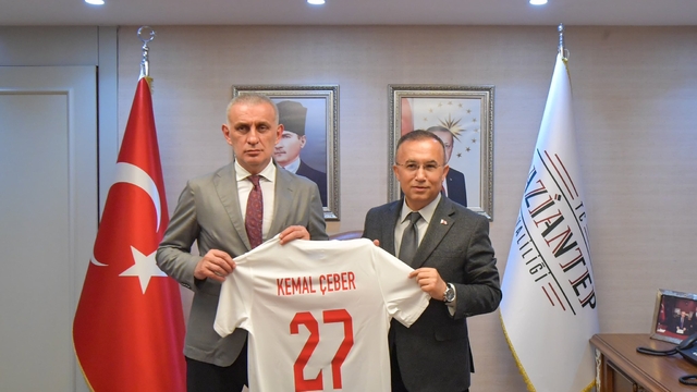 Gaziantep Valisi Çeber'den kentte milli maç oynanmasına ilişkin açıklama