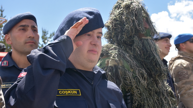 Sivas'ta engelli bireylerin askerlik heyecanı