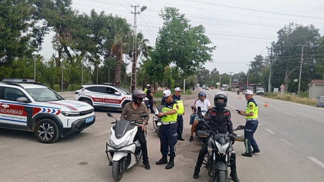 Antalya'da motosiklet sürücülerine yönelik denetim yapıldı