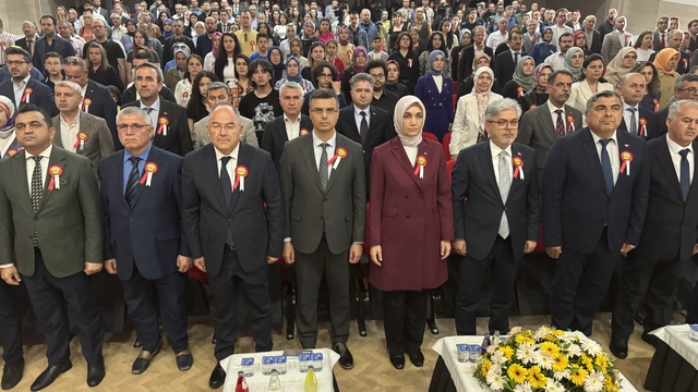 Afyonkarahisar'da "Öğretmen Akademileri Kapanış Programı" düzenlendi