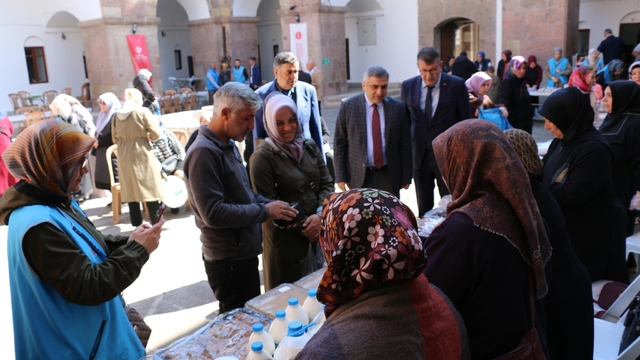 Merzifon'da Hafızlık Kur'an Kursları yararına kermes düzenlendi
