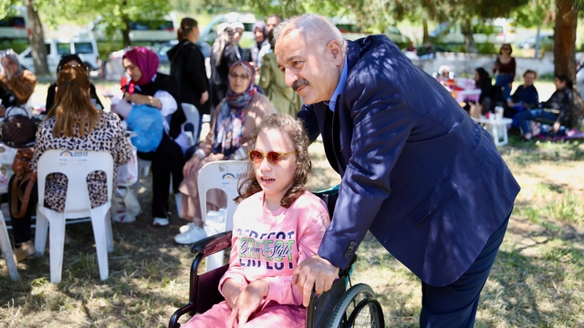 Kocaeli'de özel gereksinimli çocuklar festivalde gönüllerince eğlendi