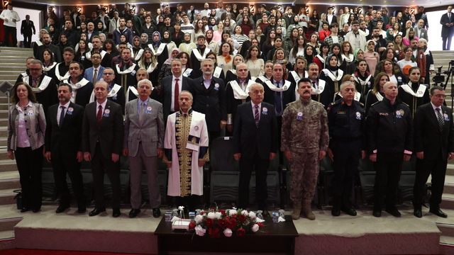 Trabzon Üniversitesi'nin 7. kuruluş yıl dönümü törenle kutlandı