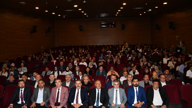 Vezirköprü'de Engelliler Haftası programı düzenledi