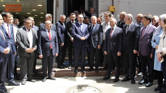 Bakan Kacır, AK Parti ve MHP Sinop il başkanlıklarını ziyaret etti