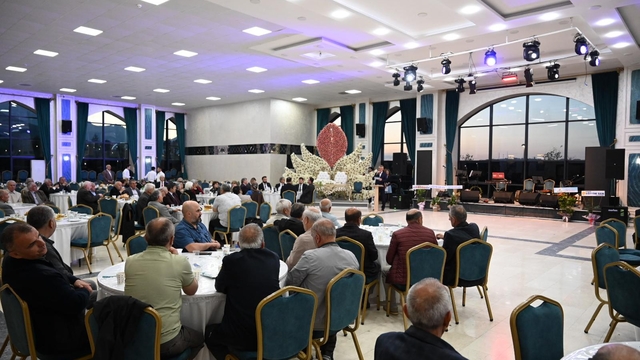 Seydişehir'de emekli öğretmenler vefa gecesi etkinliğinde bir araya geldi