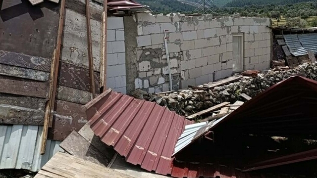 Bodrum'da fırtına; 10 tekne karaya oturdu (2)