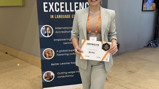 BTÜ Öğretim Görevlisi Elif Atalı'ya "Yılın Öğretmeni Ödülü" verildi