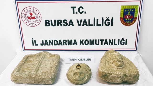 Bursa'da tarihi eser niteliği taşıyan 3 obje ele geçirildi