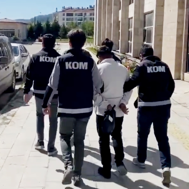 Kütahya'da telefonla aradığı kişiyi dolandırmaya çalışan şüpheli tutuklandı