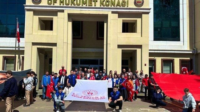 Of'ta Gençlik Yürüyüşü düzenlendi