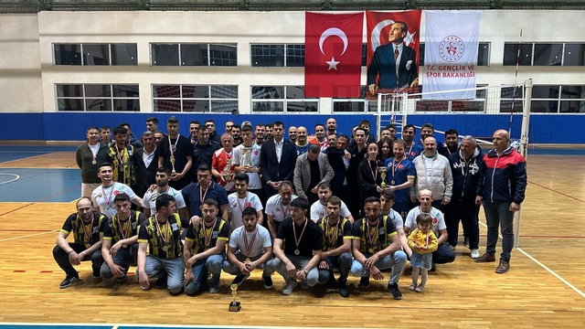 Kargı Kaymakamlığı'nın düzenlediği geleneksel voleybol turnuvası sona erdi