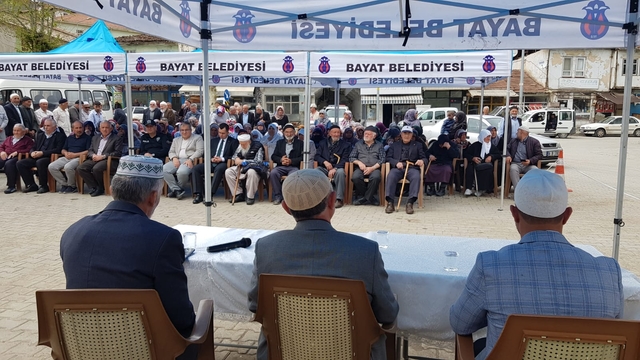 Bayat'ta hacı adayları kutsal topraklara uğurlandı