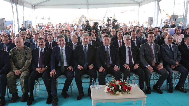 Adalet Bakanı Tunç, Osmaniye'de adalet sarayı temel atma töreninde konuştu: