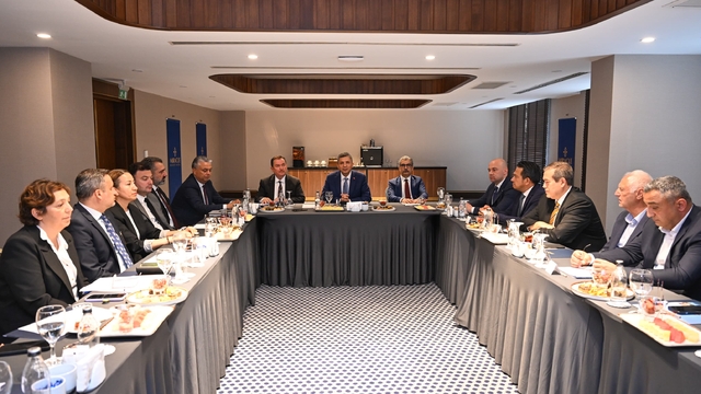 Antalya'da "Kaleiçi Yangın Denetimleri Değerlendirme Toplantısı" yapıldı
