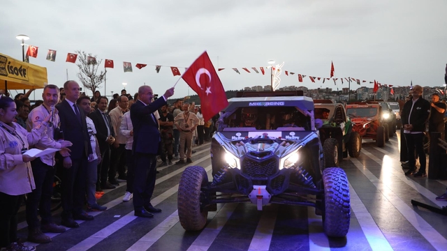 FIA Avrupa Baja Kupası'nın 2. ayağı Baja Troia Türkiye'nin start seremonisi yapıldı