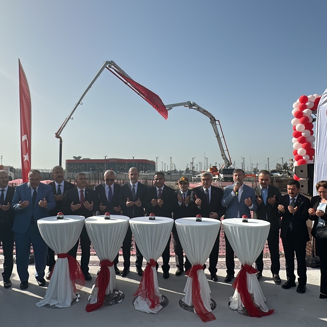 İSTE'de teknik birimler hizmet binasının temeli atıldı