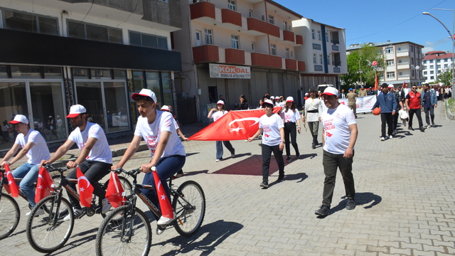 Bulanık'ta "Gençlik Yürüyüşü" düzenlendi