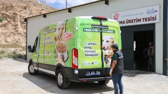 Batman'da atık yiyecekler sokak hayvanları için mamaya dönüştürülüyor