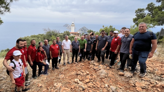 Antalya'da "Gençliğin Rotası Gelidonya Feneri" yürüyüşü yapıldı