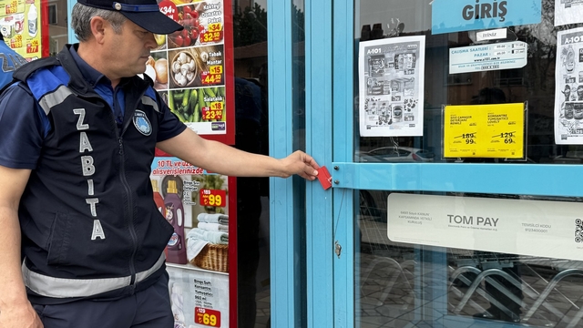 Çorum'da tarihi geçmiş ürün satan 3 zincir market şubesine kapatma cezası