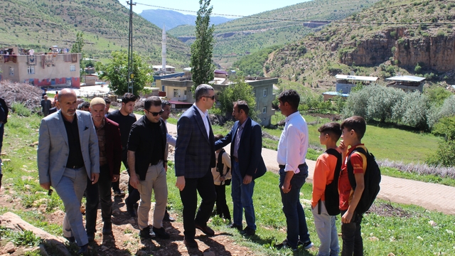 MHP Siirt İl Başkanı Tükenmez, Eruh'ta köy ziyaretlerinde bulundu