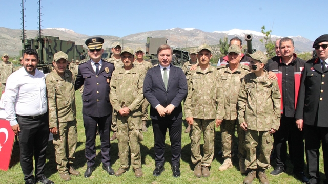 Erzincan'da 54 özel gereksinimli birey askerlik heyecanı yaşadı