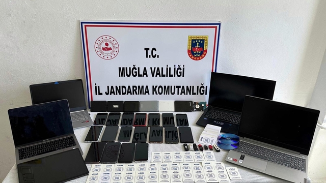 Muğla merkezli dolandırıcılık operasyonunda 12 şüpheli tutuklandı